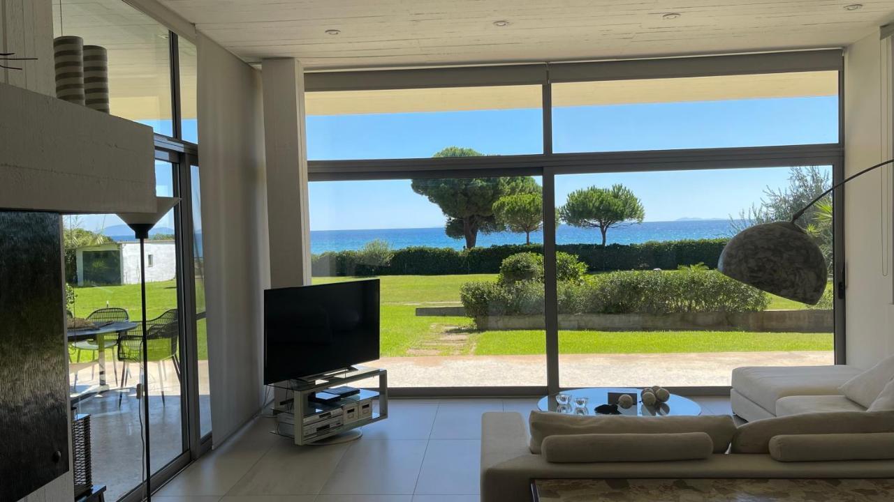 Beachfront Villa Hoopoe Schinias, Marathon Exterior photo